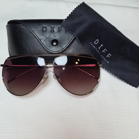 DIFF Women's Aviator Sunglasses - Pink Gradient - Picture 3 of 3